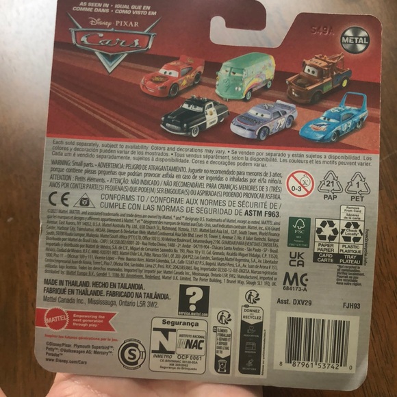 DISNEY Pixar Cars Luigi & Guido Toy Set - Picture 6 of 7